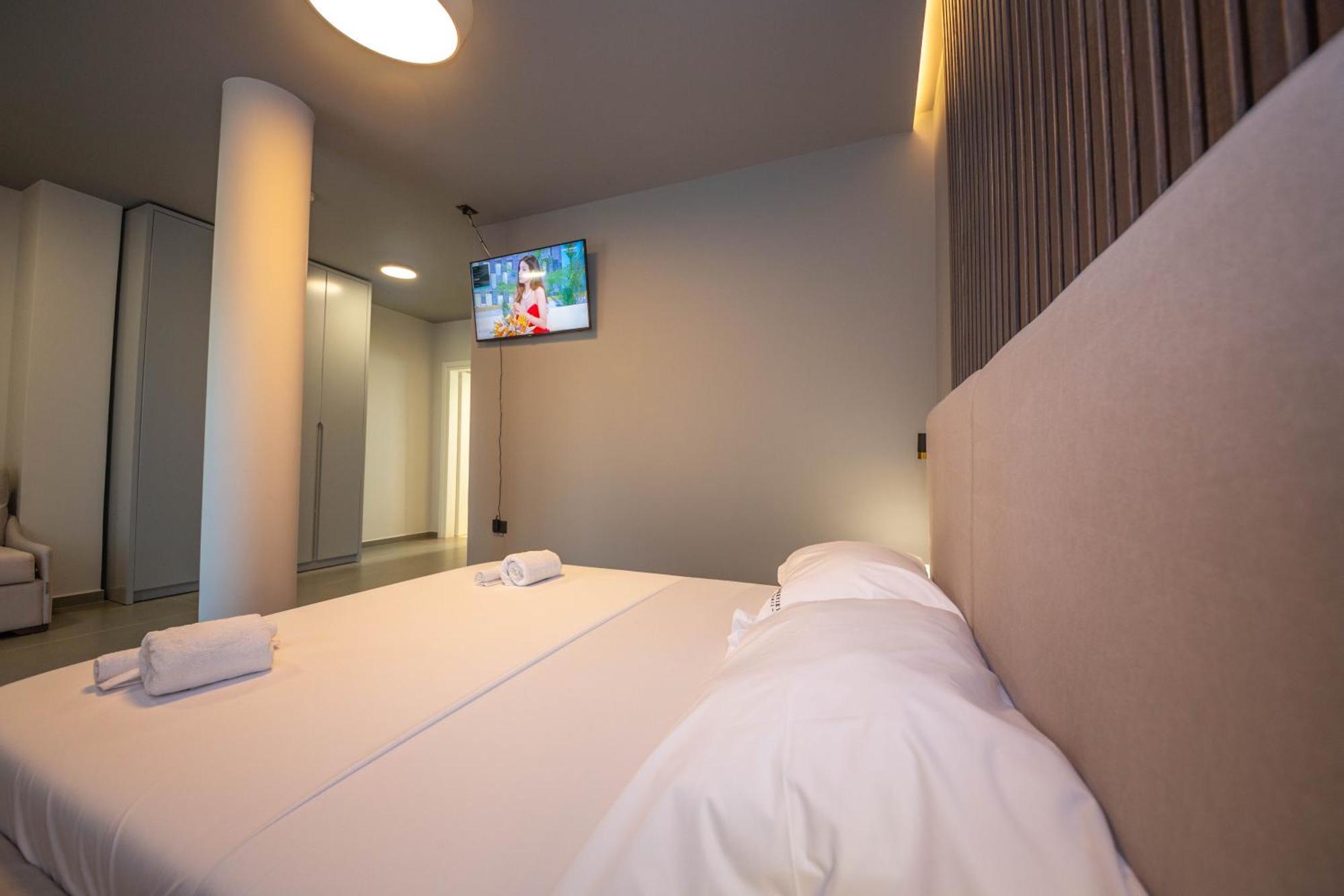 Lake View Rooms Ksamil Extérieur photo