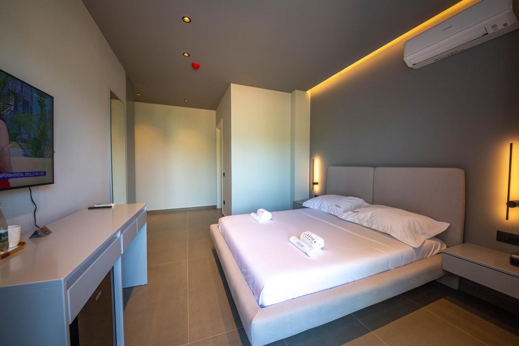 Lake View Rooms Ksamil Extérieur photo