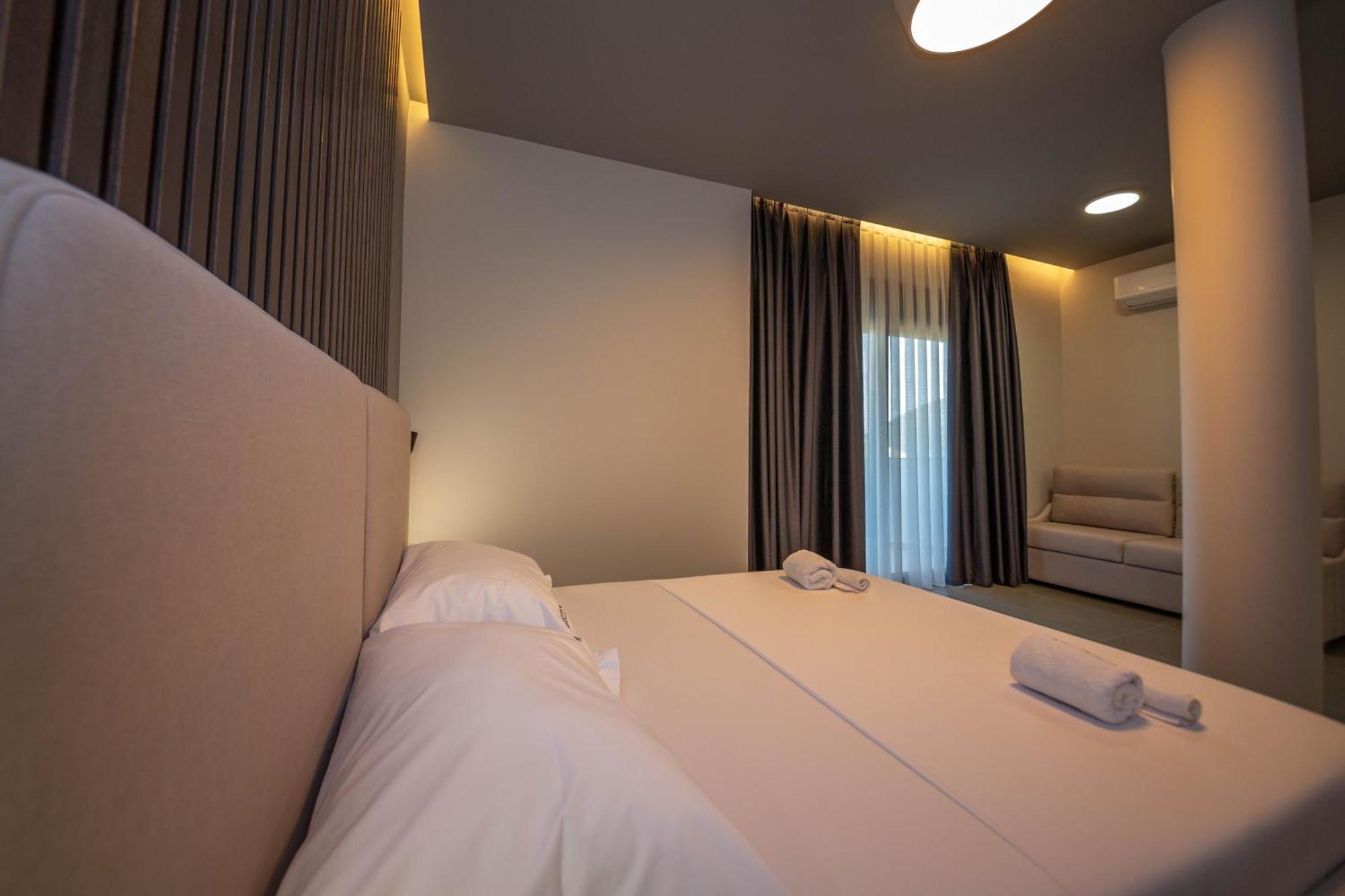 Lake View Rooms Ksamil Extérieur photo