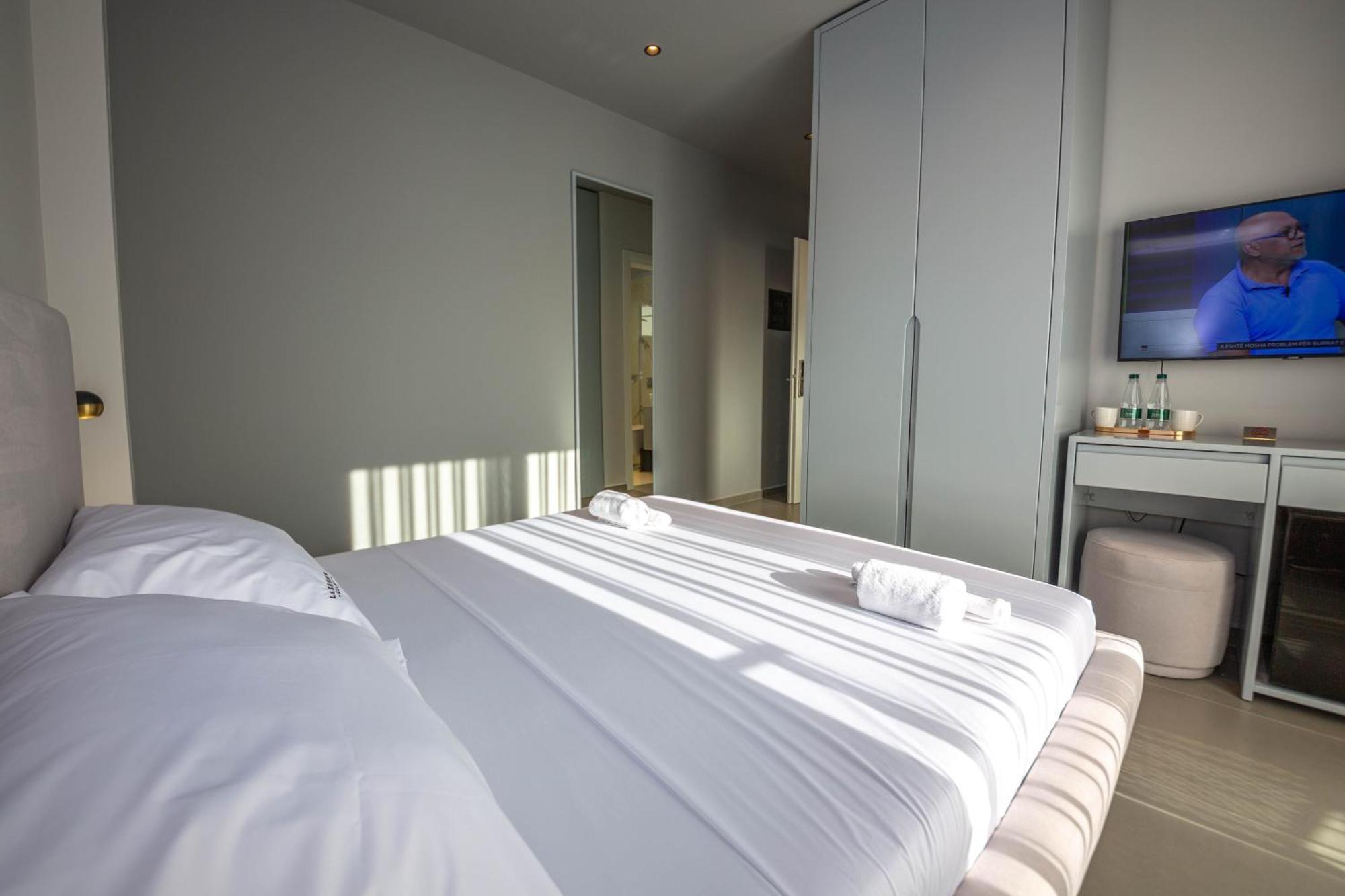 Lake View Rooms Ksamil Extérieur photo